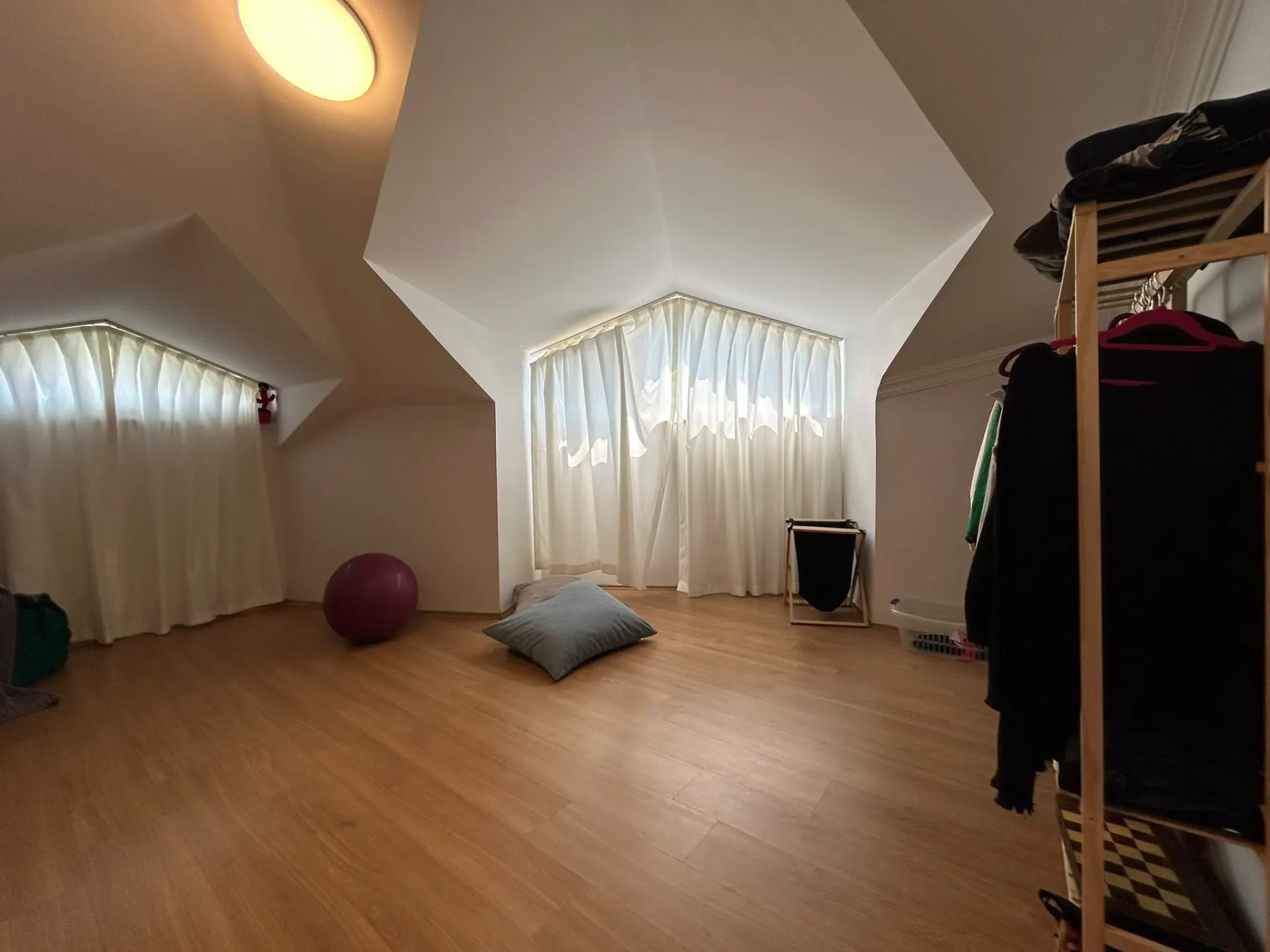 Sprzedam wyjątkowy 3+1 w centrum Alanyi