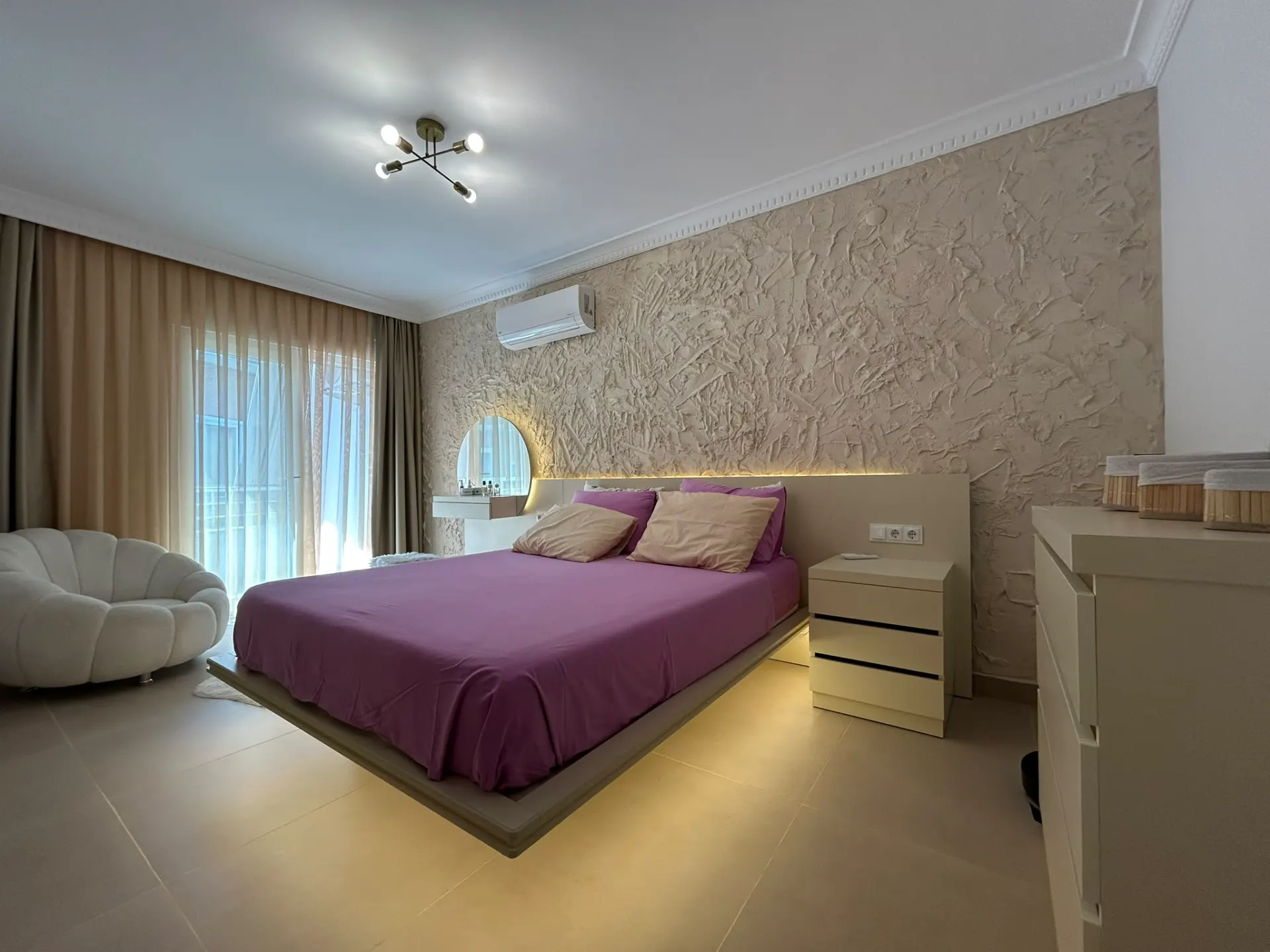 Sprzedam wyjątkowy 3+1 w centrum Alanyi