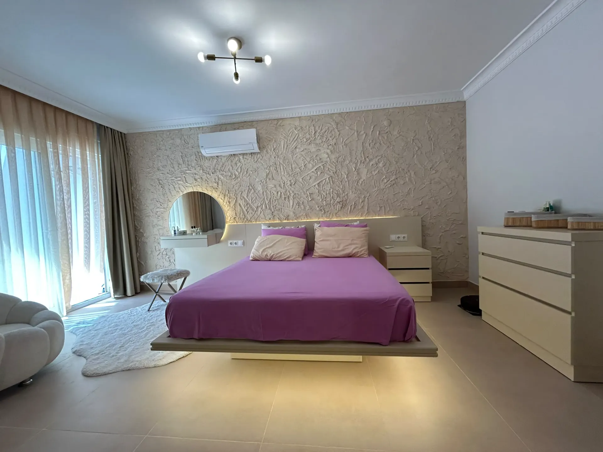 Sprzedam wyjątkowy 3+1 w centrum Alanyi