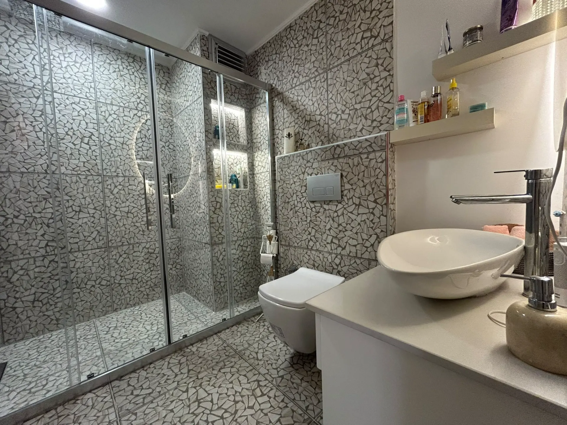 Sprzedam wyjątkowy 3+1 w centrum Alanyi