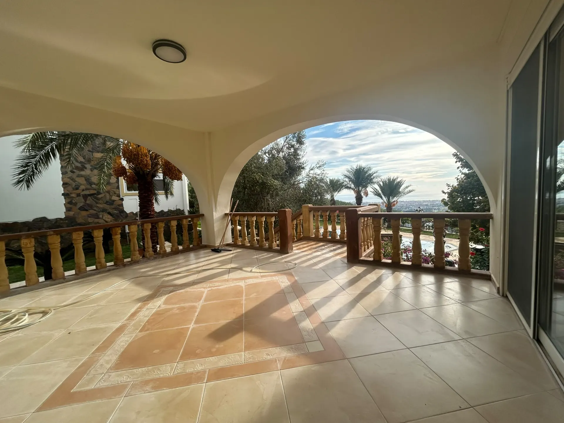 ALANYA OBA KIZILCAŞEHİR'DE MÜSTAKİL MANZARALI 5+1 KİRALIK VİLLA