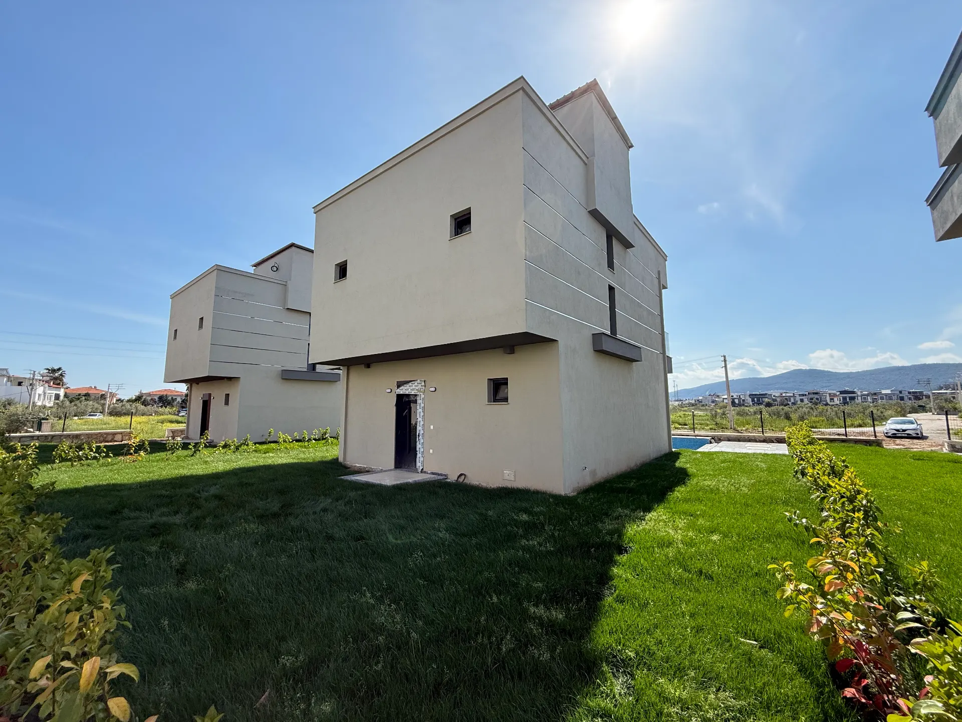 Seferihisar Doğanbeyde Tek Müstakil Havuzlu Satılık 3+1 Villa