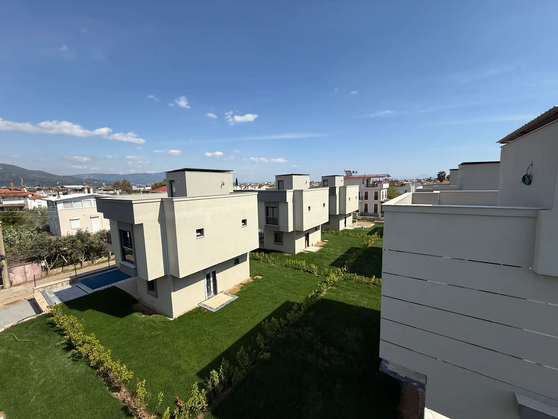 Seferihisar Doğanbeyde Tek Müstakil Havuzlu Satılık 3+1 Villa