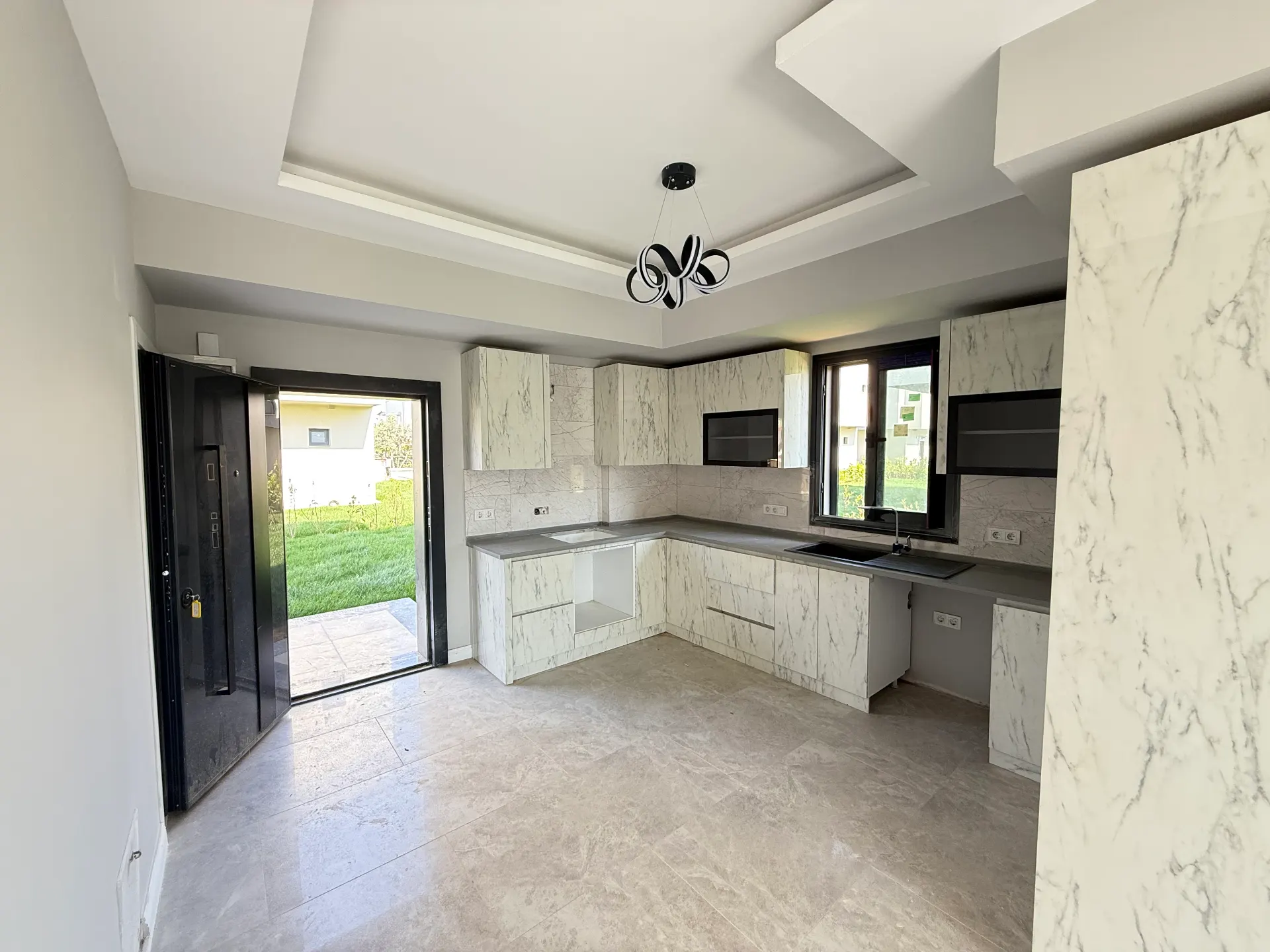Seferihisar Doğanbeyde Tek Müstakil Havuzlu Satılık 3+1 Villa