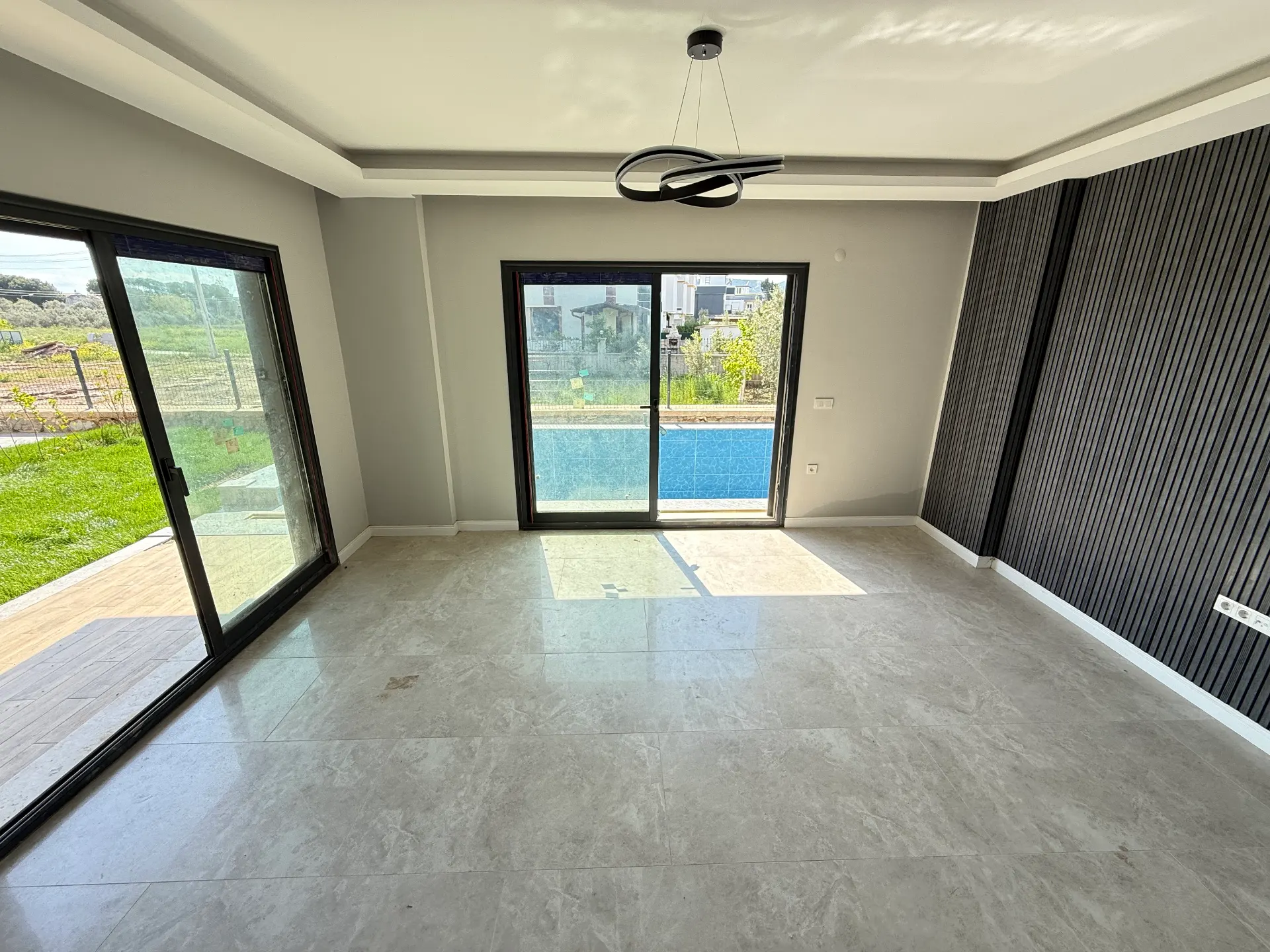 Seferihisar Doğanbeyde Tek Müstakil Havuzlu Satılık 3+1 Villa