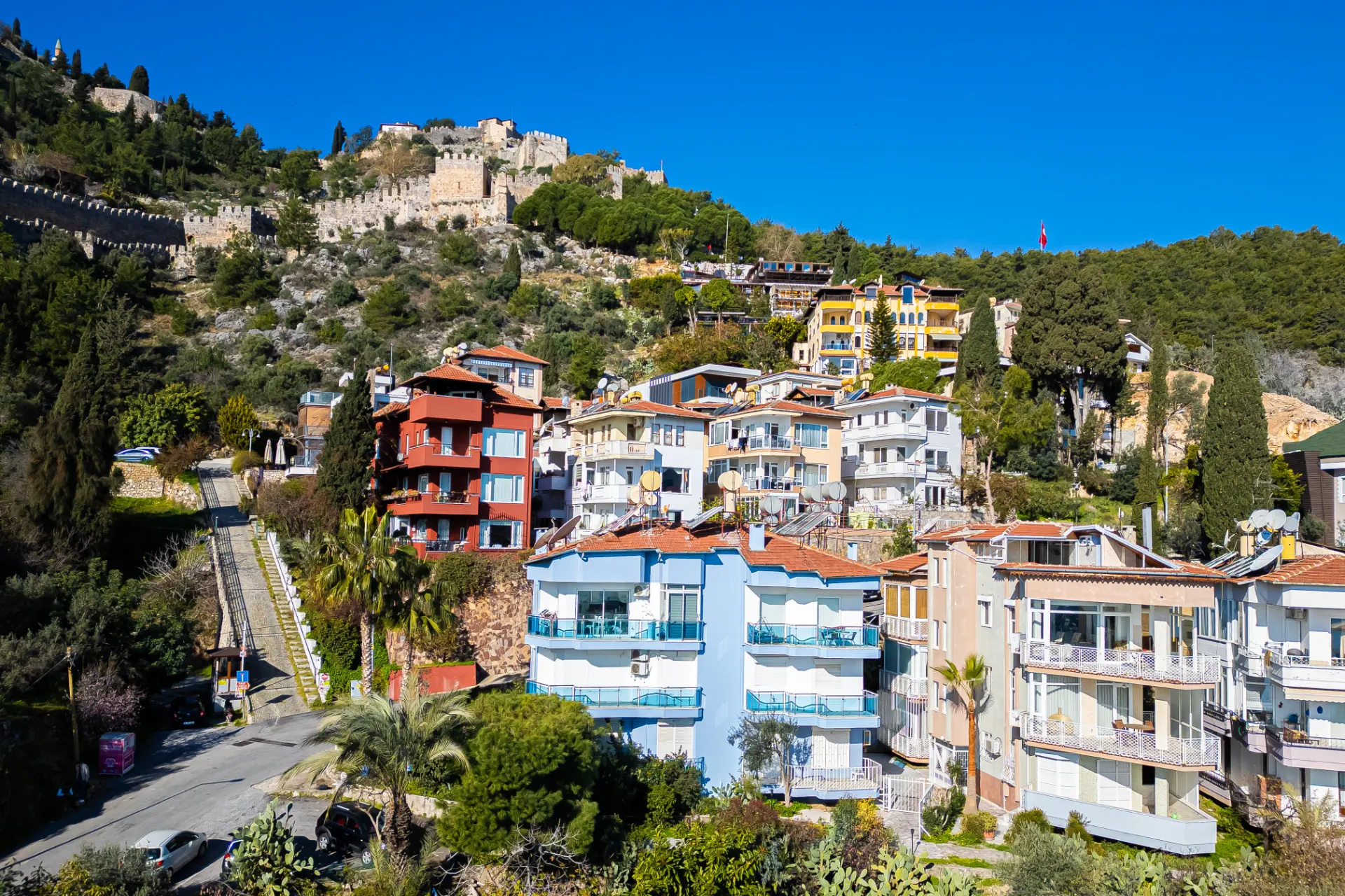 Alanya Kalesi'nde Satılık 1+1 Daire Deniz Manzaralı