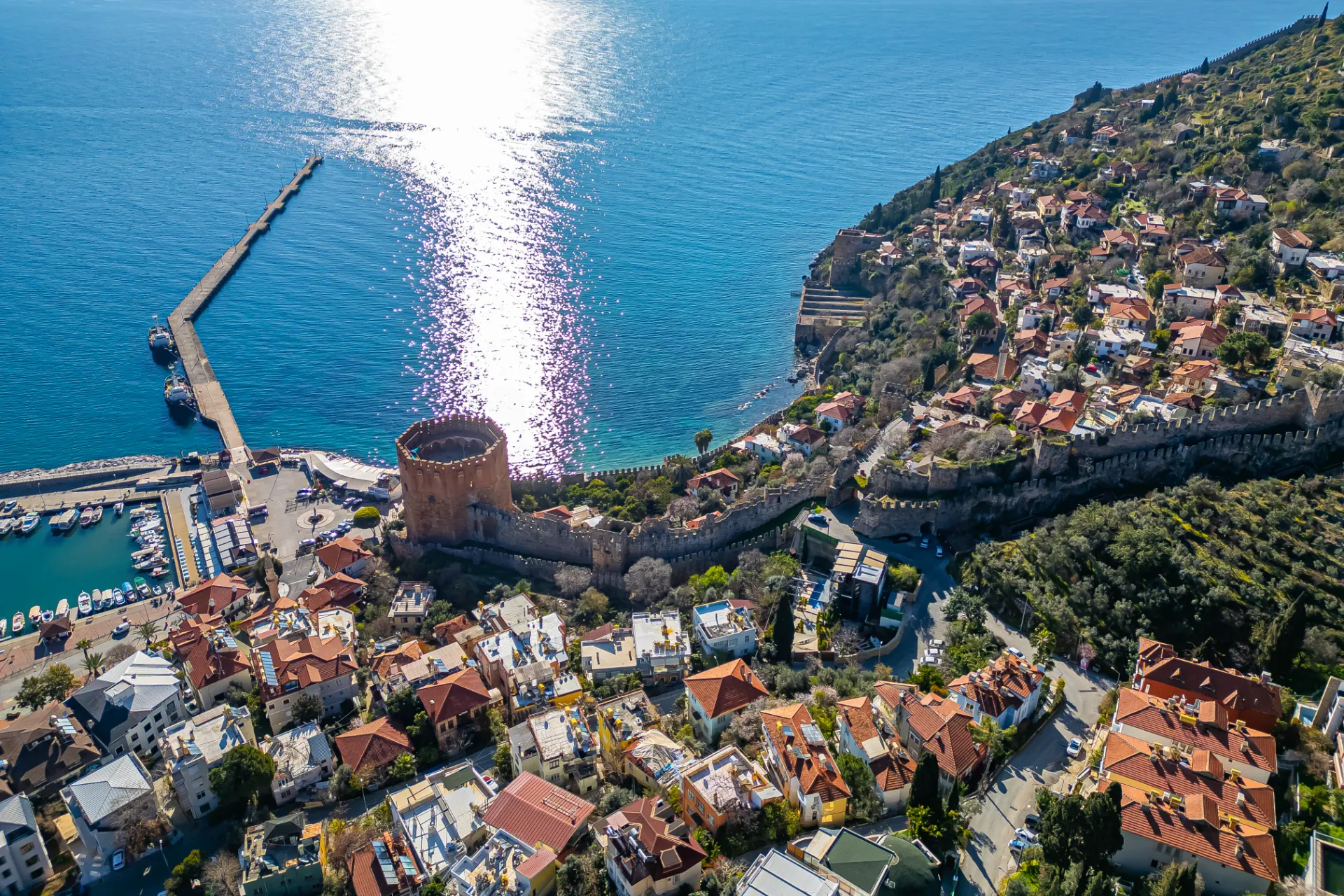 Alanya Kalesi'nde Satılık 1+1 Daire Deniz Manzaralı