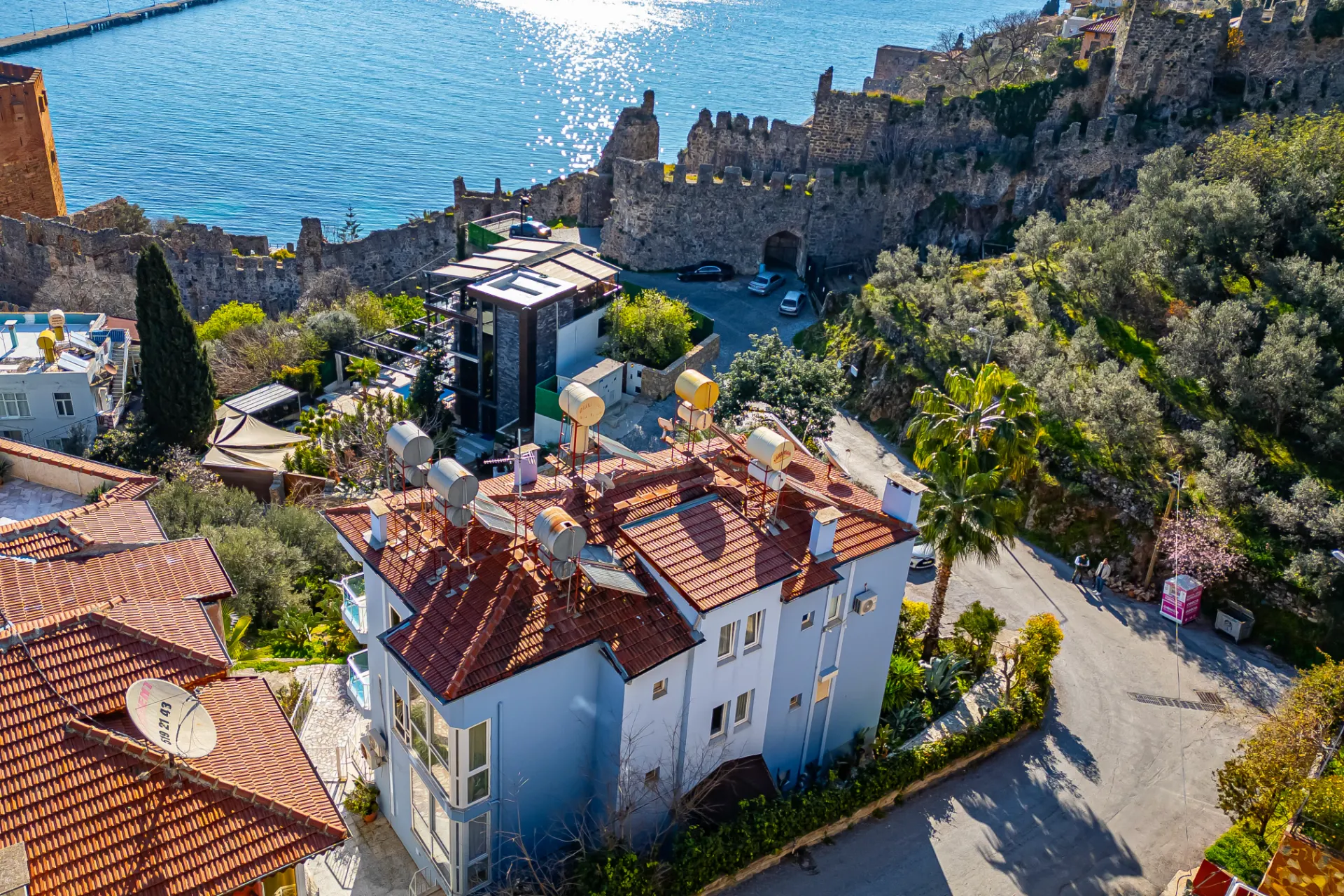 Alanya Kalesi'nde Satılık 1+1 Daire Deniz Manzaralı