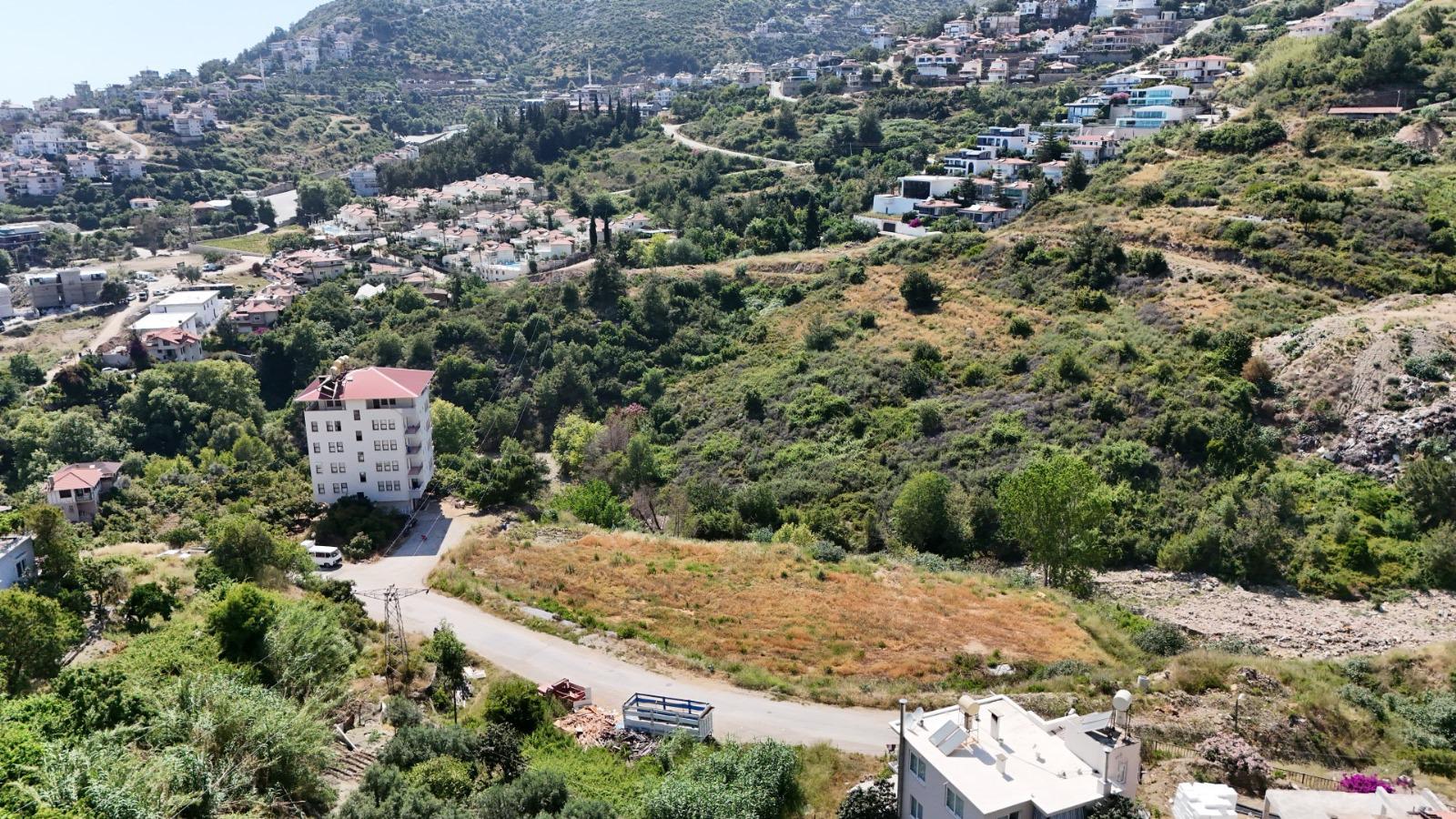 ANTALYA ALANYA BEKTAŞ'TA SATILIK 1.219 M2 VİLLA İMARLI ARSA