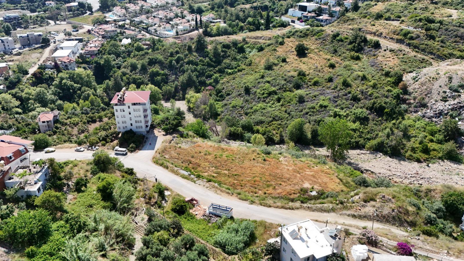 ANTALYA ALANYA BEKTAŞ'TA SATILIK 1.219 M2 VİLLA İMARLI ARSA
