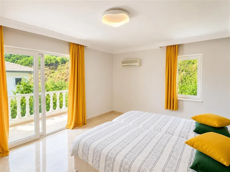 4+1 Villa mit Meerblick in Tepe, Alanya