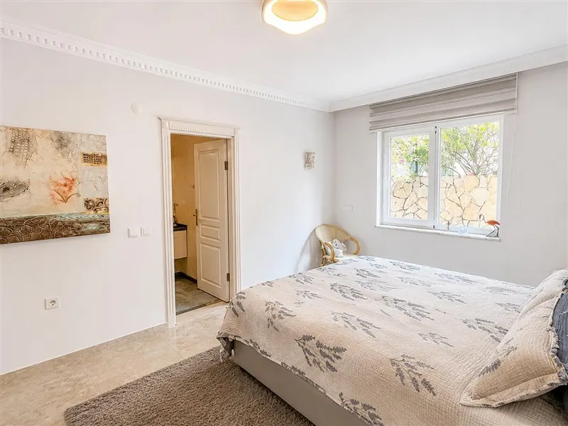 4+1 Villa mit Meerblick in Tepe, Alanya