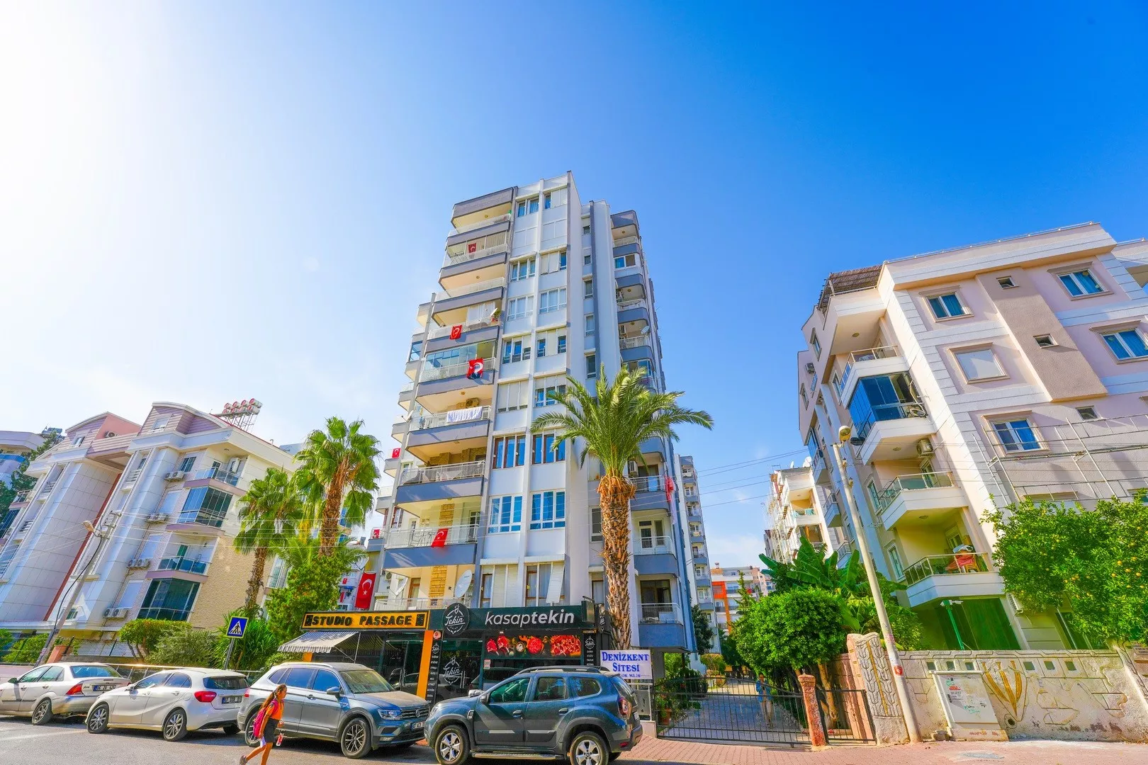 3+1 Furnished Apartment with Sea View for Sale in Konyaaltı