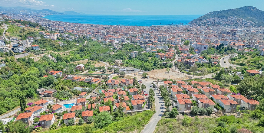 Luxury Villas and Nature in Tepe Neighborhood